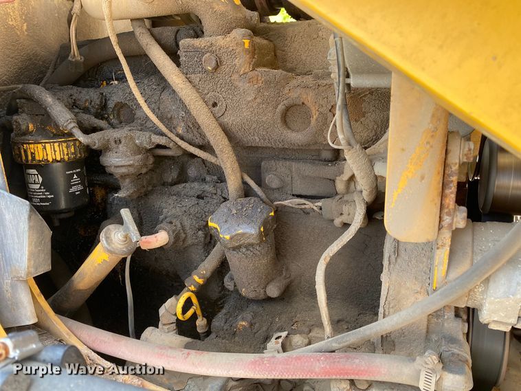 image for item MG9800 2003 John Deere 310G  backhoe