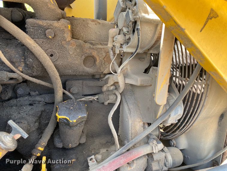 image for item MG9800 2003 John Deere 310G  backhoe