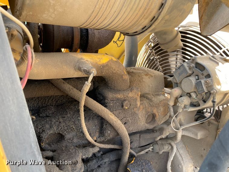 image for item MG9800 2003 John Deere 310G  backhoe