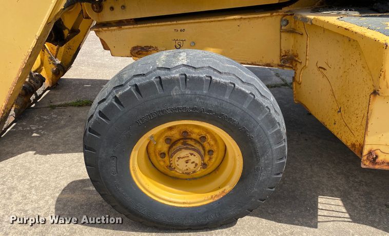 image for item MG9800 2003 John Deere 310G  backhoe