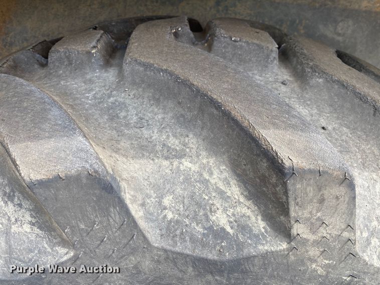 image for item MG9800 2003 John Deere 310G  backhoe