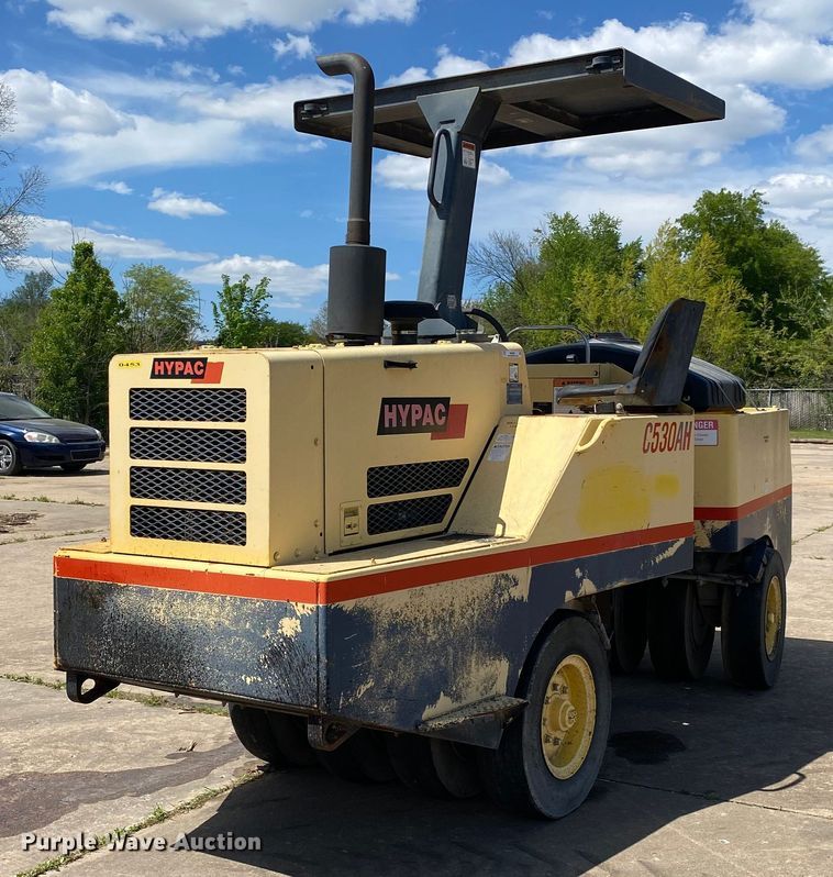 image for item MG9801 2004 Hypac C530AH  pneumatic roller