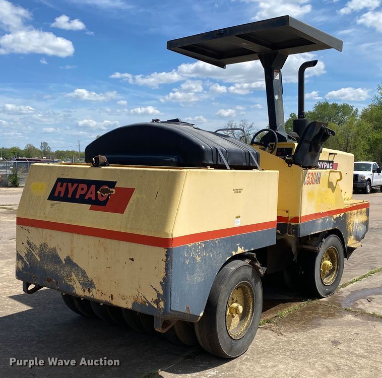 image for item MG9801 2004 Hypac C530AH  pneumatic roller