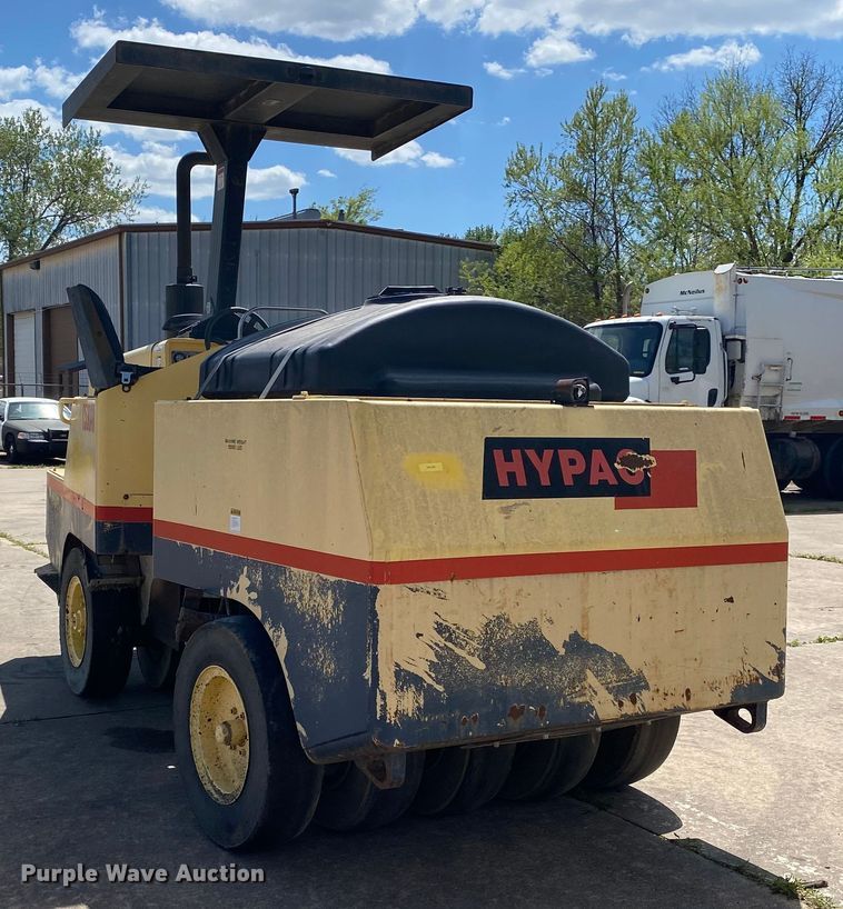 image for item MG9801 2004 Hypac C530AH  pneumatic roller