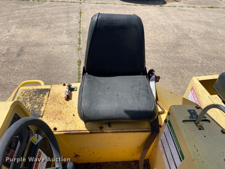 image for item MG9801 2004 Hypac C530AH  pneumatic roller