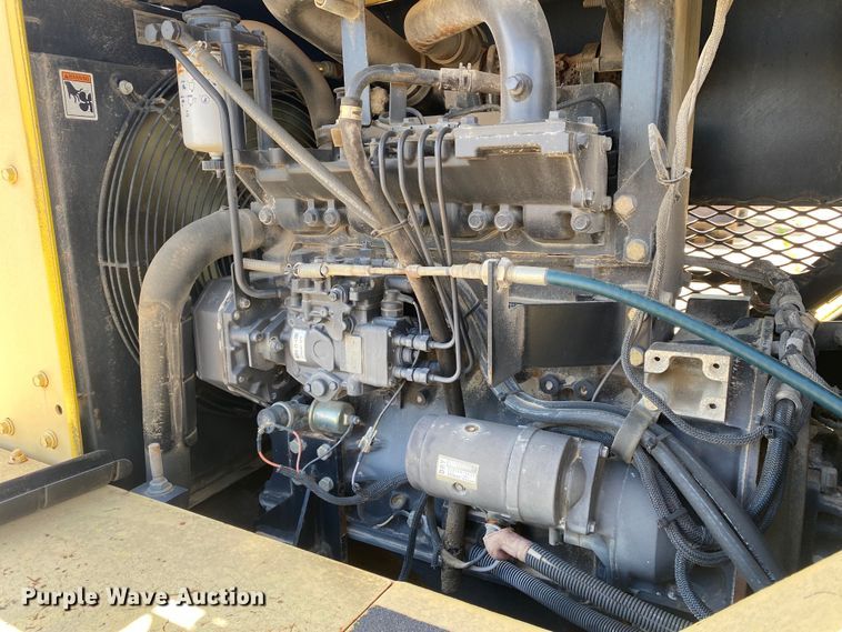 image for item MG9801 2004 Hypac C530AH  pneumatic roller