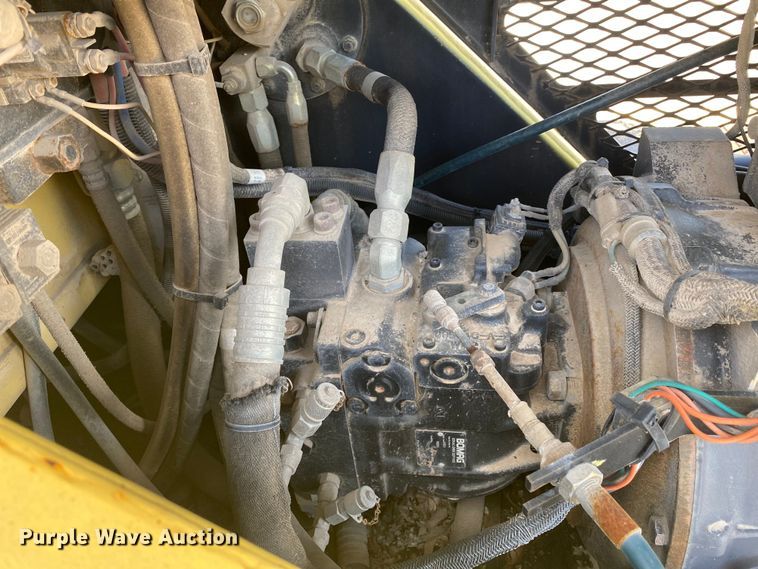 image for item MG9801 2004 Hypac C530AH  pneumatic roller