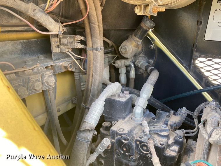 image for item MG9801 2004 Hypac C530AH  pneumatic roller