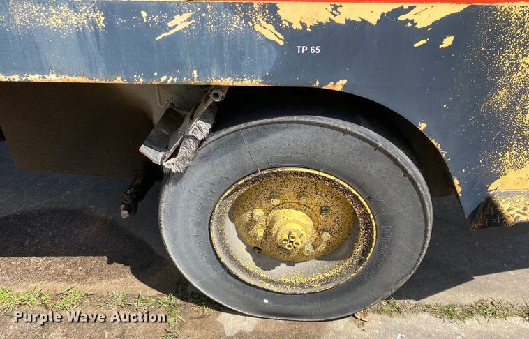 image for item MG9801 2004 Hypac C530AH  pneumatic roller