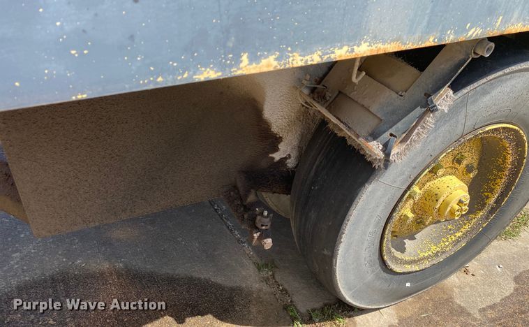 image for item MG9801 2004 Hypac C530AH  pneumatic roller