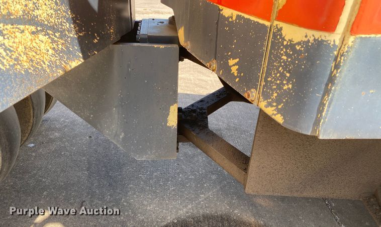 image for item MG9801 2004 Hypac C530AH  pneumatic roller