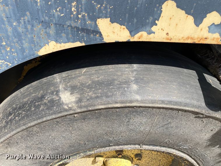 image for item MG9801 2004 Hypac C530AH  pneumatic roller