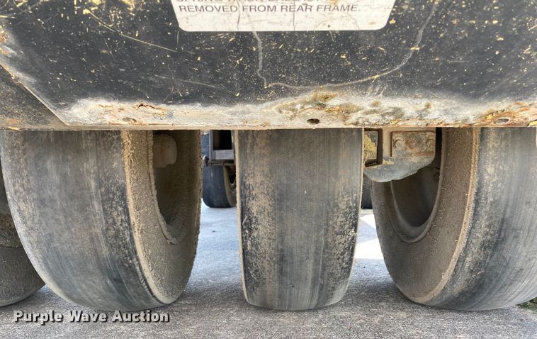 image for item MG9801 2004 Hypac C530AH  pneumatic roller