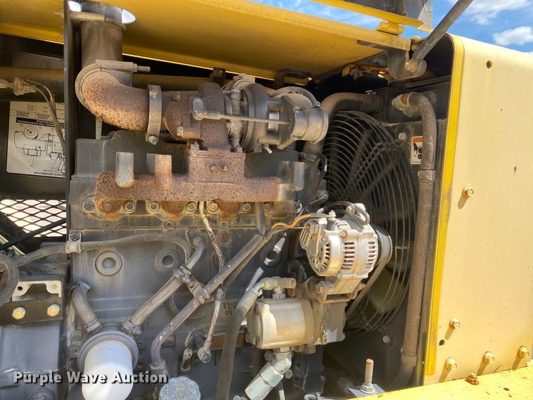 image for item MG9801 2004 Hypac C530AH  pneumatic roller