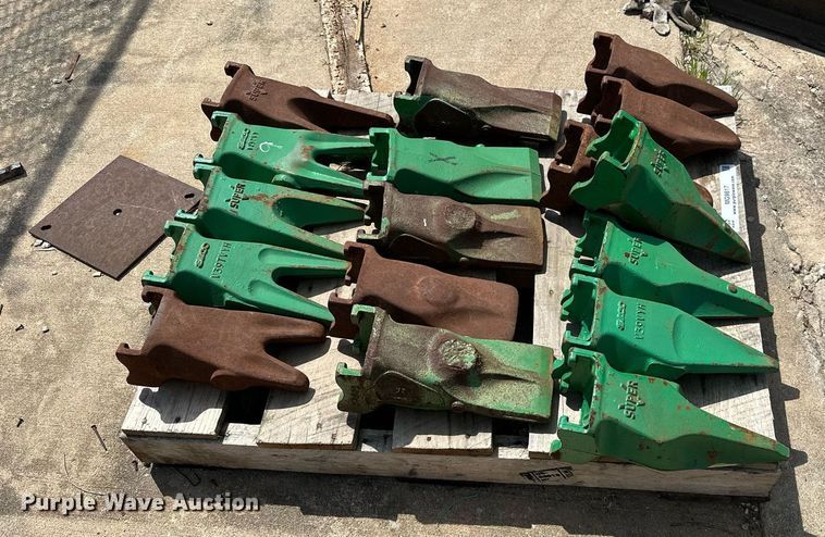 image for item MG9817 (17) bucket teeth