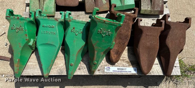 image for item MG9817 (17) bucket teeth