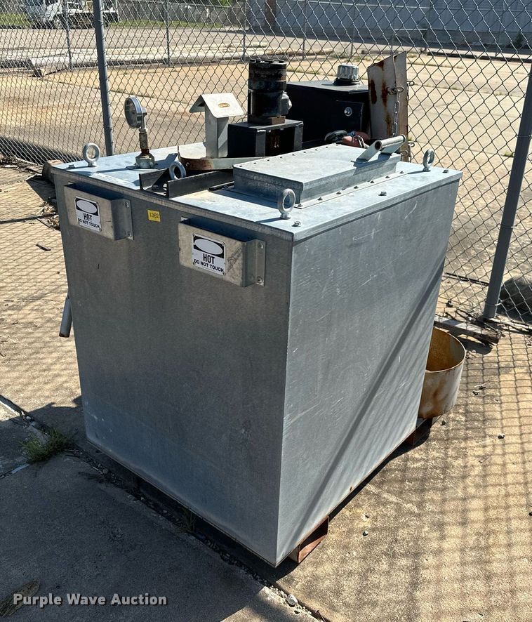 image for item MG9818 Advanced Striping Equipment Thermo Mark II 650  melting kettle