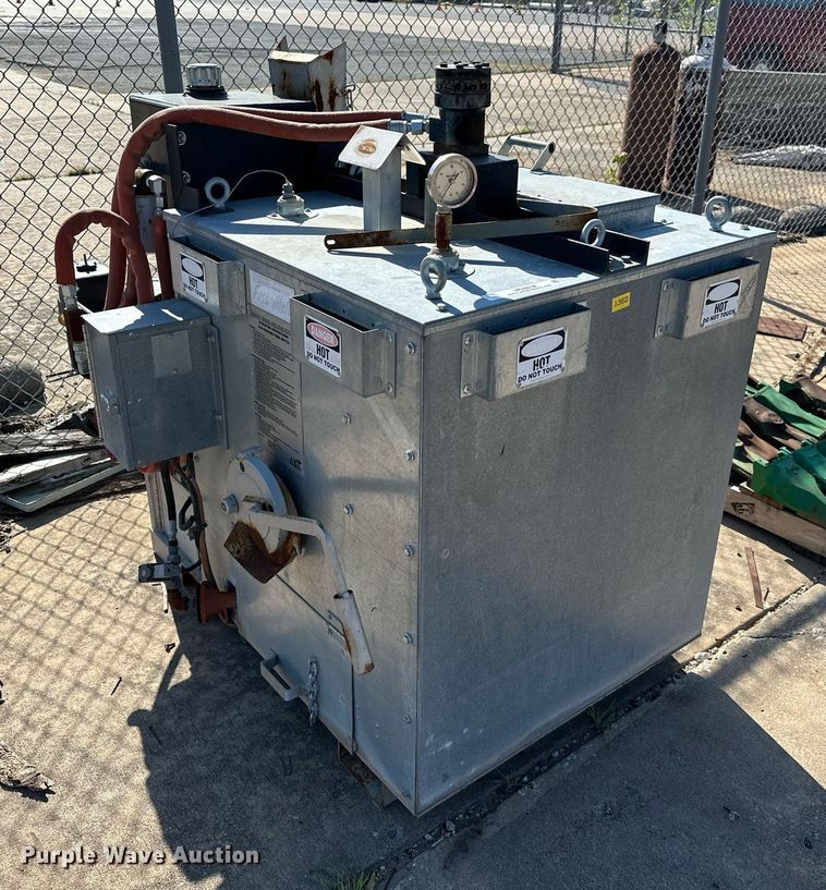 image for item MG9818 Advanced Striping Equipment Thermo Mark II 650  melting kettle