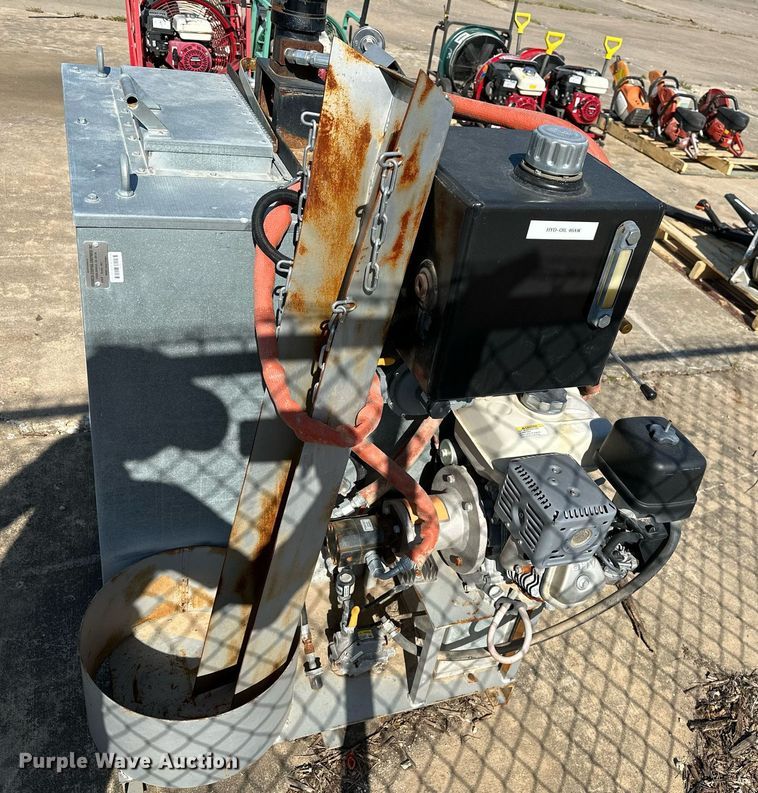 image for item MG9818 Advanced Striping Equipment Thermo Mark II 650  melting kettle