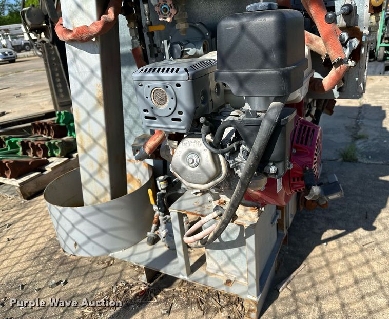 image for item MG9818 Advanced Striping Equipment Thermo Mark II 650  melting kettle