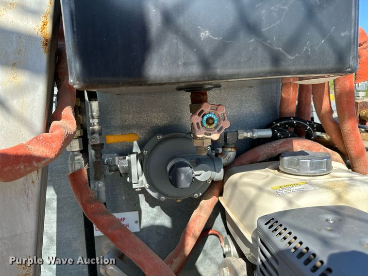 image for item MG9818 Advanced Striping Equipment Thermo Mark II 650  melting kettle