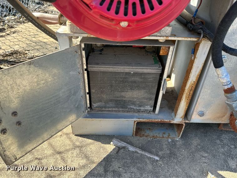 image for item MG9818 Advanced Striping Equipment Thermo Mark II 650  melting kettle