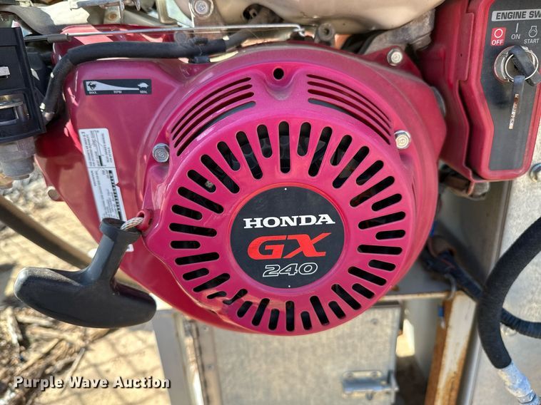 image for item MG9818 Advanced Striping Equipment Thermo Mark II 650  melting kettle