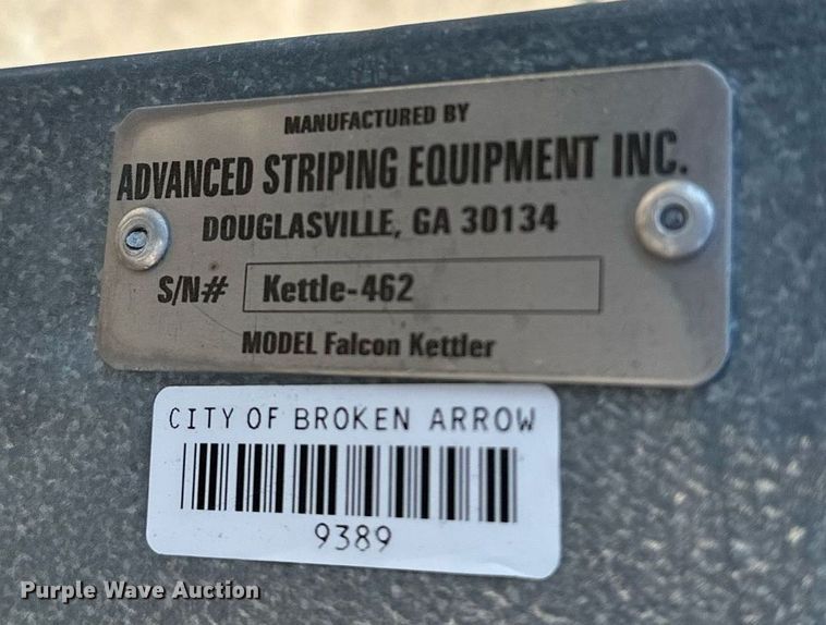 image for item MG9818 Advanced Striping Equipment Thermo Mark II 650  melting kettle