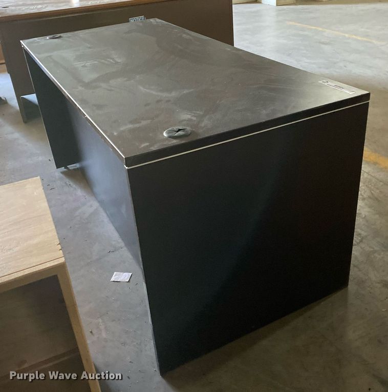 image for item MG9834 Desk