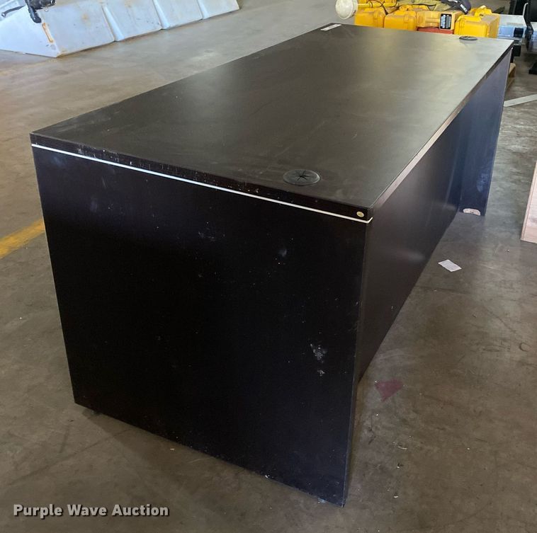 image for item MG9834 Desk