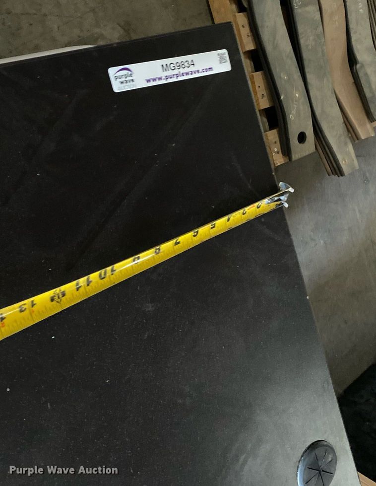 image for item MG9834 Desk