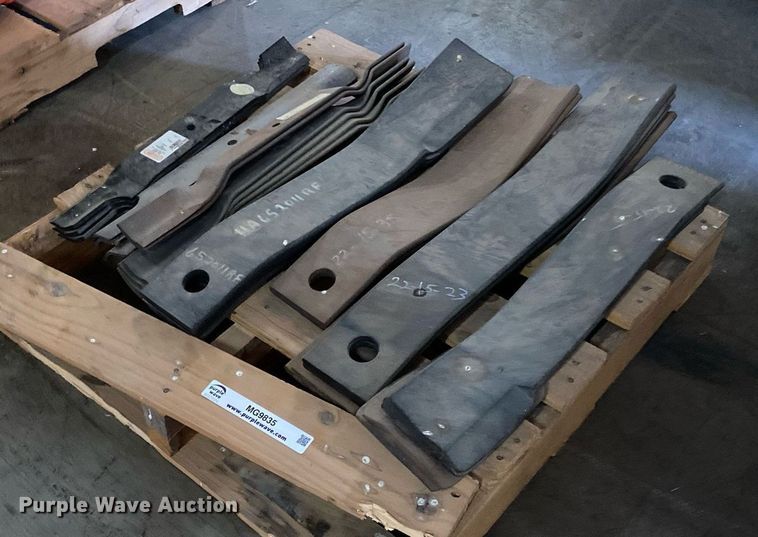 image for item MG9835 Approximately 15 mower blades