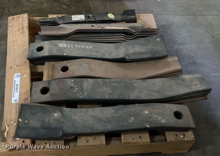 image for item MG9835 Approximately 15 mower blades