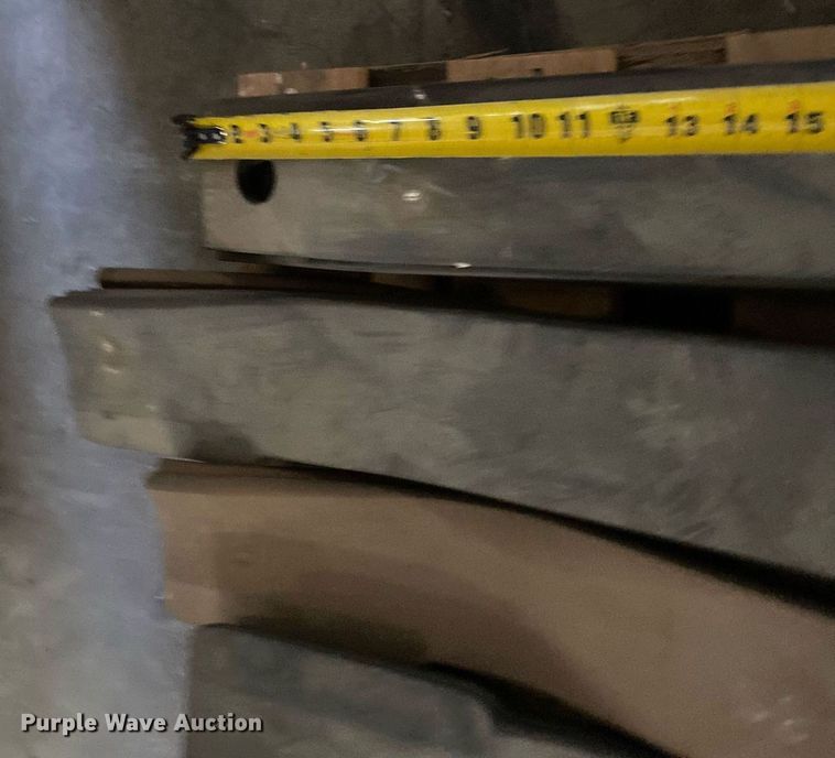 image for item MG9835 Approximately 15 mower blades