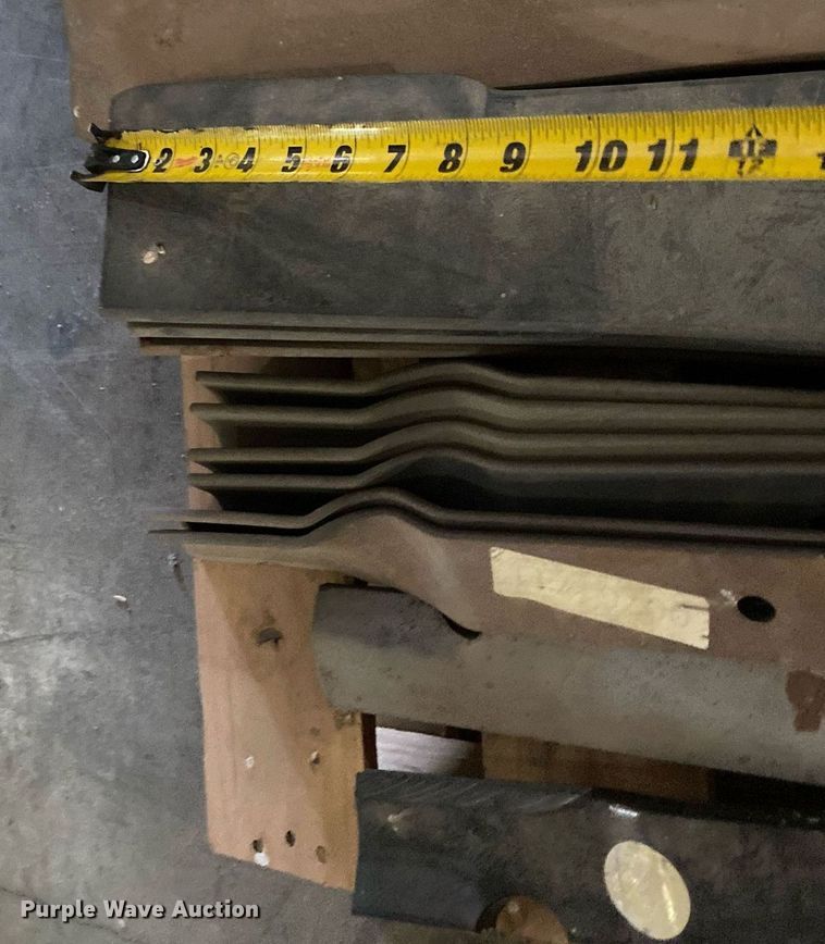 image for item MG9835 Approximately 15 mower blades