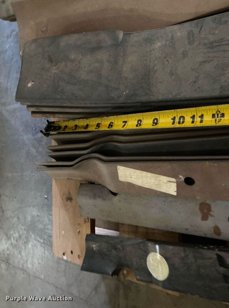 image for item MG9835 Approximately 15 mower blades