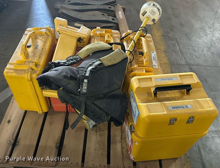 image for item MG9836 Surveying equipment