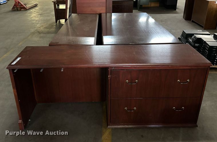 image for item MG9837 (2) desks