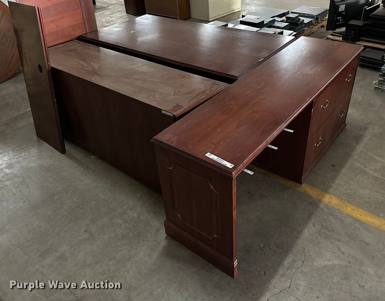 image for item MG9837 (2) desks