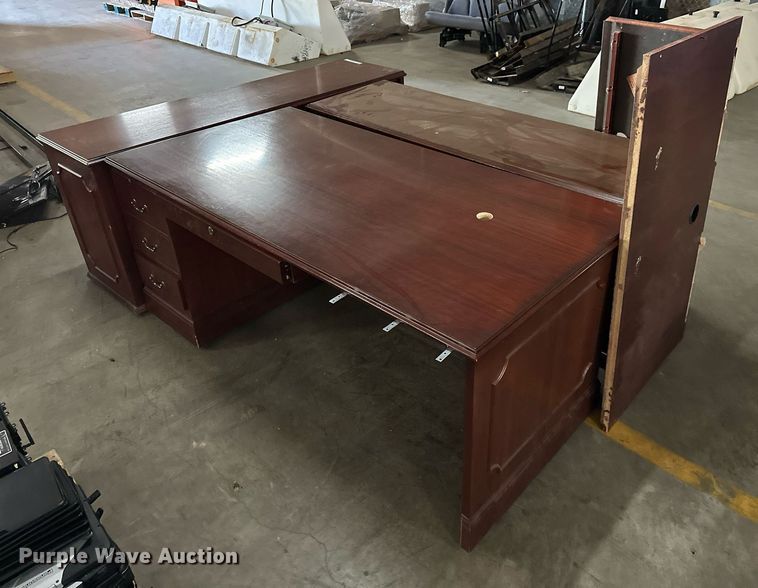 image for item MG9837 (2) desks