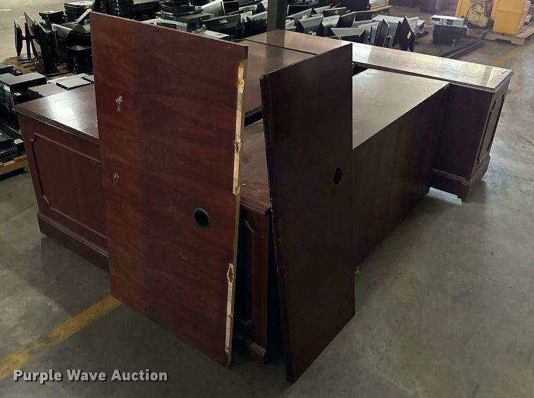 image for item MG9837 (2) desks