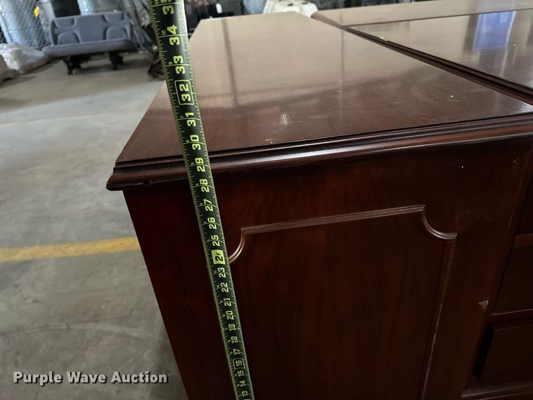 image for item MG9837 (2) desks