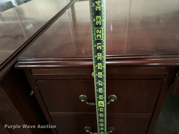 image for item MG9837 (2) desks