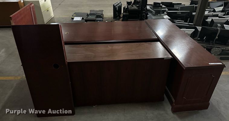 image for item MG9837 (2) desks