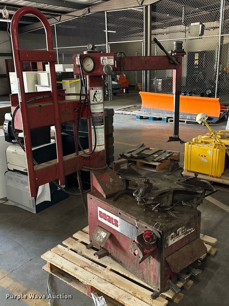 image for item MG9844 Coats 5065AX  rim clamp tire machine