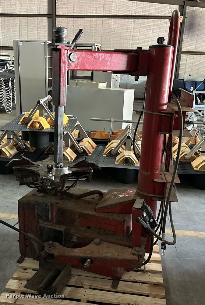 image for item MG9844 Coats 5065AX  rim clamp tire machine