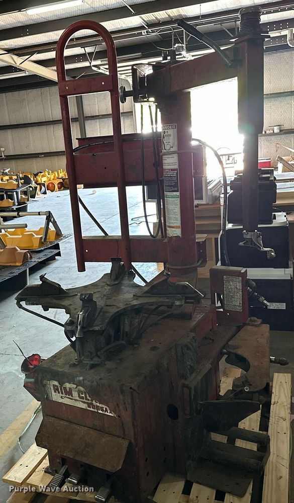 image for item MG9844 Coats 5065AX  rim clamp tire machine