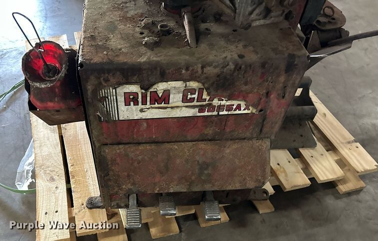 image for item MG9844 Coats 5065AX  rim clamp tire machine