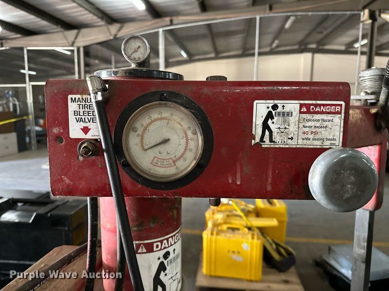 image for item MG9844 Coats 5065AX  rim clamp tire machine