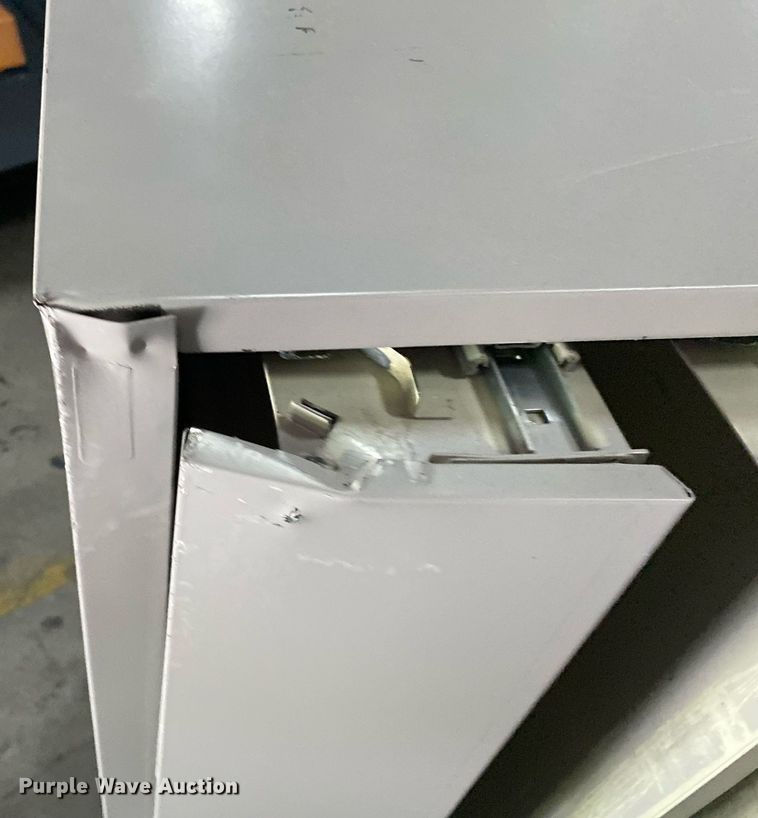 image for item MG9856 (4) cabinets